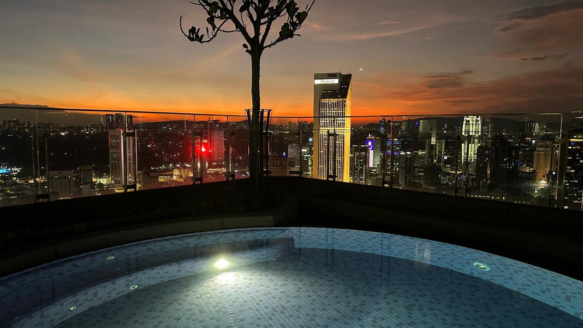 Apartamento Skyline View In Bukit Bintang The Robertson 42F Kuala Lumpur Exterior foto